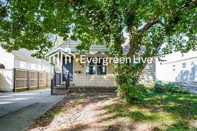 Foto del edificio - 567 S Weyant Ave