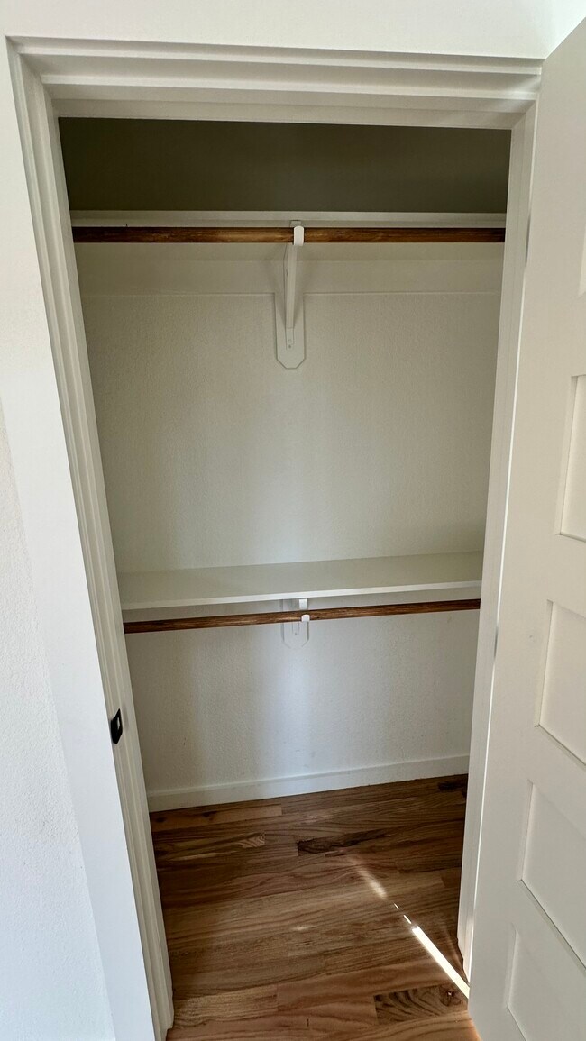 Foto del edificio - 112 Rousseau St