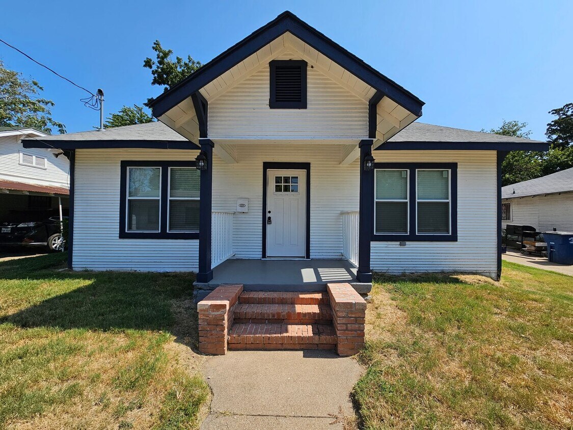 Primary Photo - Recently renovated. Ready for immediate mo...