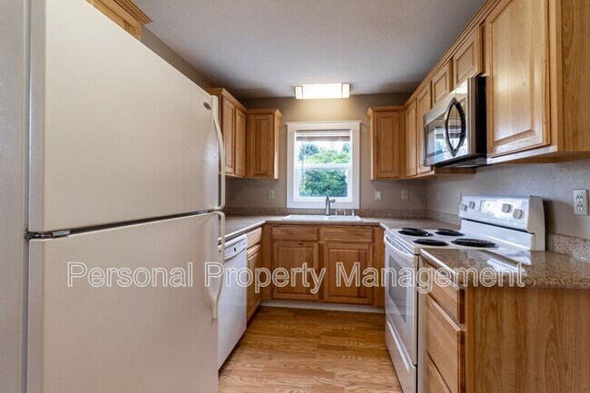 Building Photo - 8006 NW 9th Ave