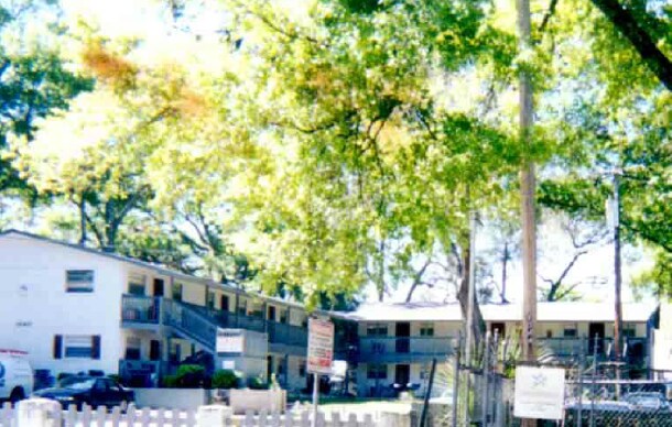 Foto del edificio - Bert Road Apartments