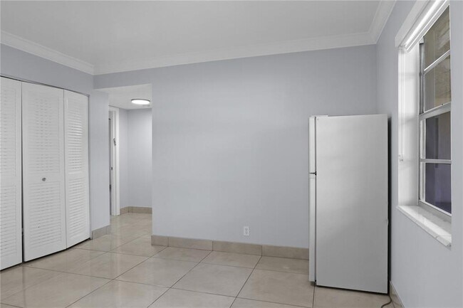 Building Photo - 4100 N 58th Ave