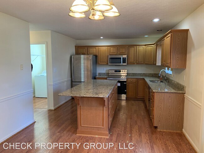 Building Photo - 4 br, 2.5 bath House - 14027 Spring Mill Road