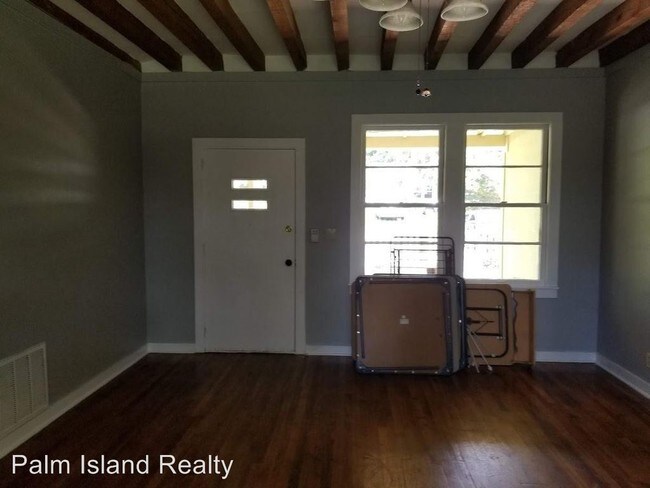 Building Photo - 4 br, 2 bath  - 705 W Lee St