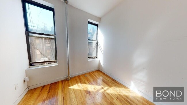Foto del edificio - 312 E 91st St