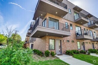 Building Photo - 2450 N Garrett Ave