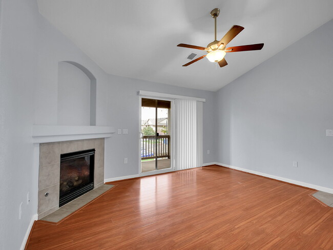 Foto del edificio - $2,050.00, Gorgeous 2-bed, 2-bath condo lo...