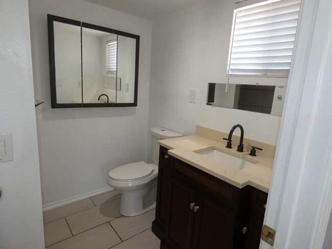 Foto del edificio - Single Story 2 Bedroom 2 Bath Casita Utilities Included