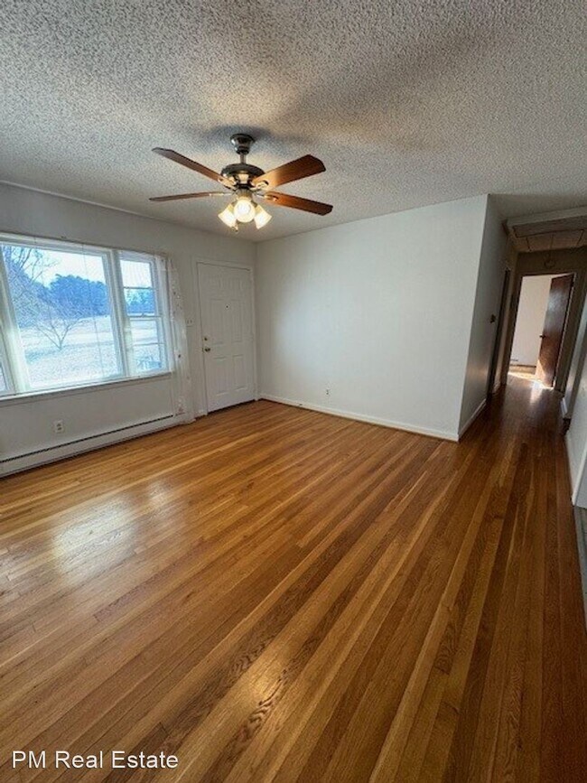 3 br, 2 bath House 2527 Pleasant Ridge Road Alquileres en Summerfield, NC