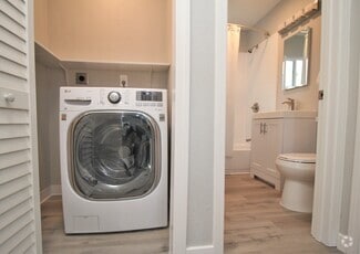Building Photo - Redwood Creek Apartments