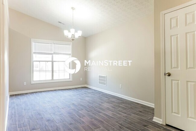 Foto del edificio - 5 Bedroom Pet-Friendly Home in Conley, GA with Main Street Renewal