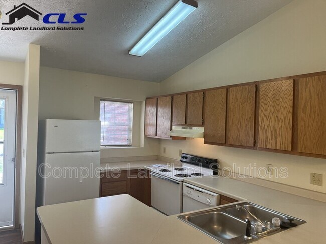 Foto del edificio - 550 College Ave