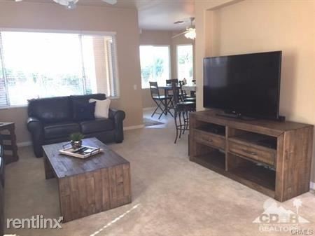 Foto principal - 78799 Stansbury Ct