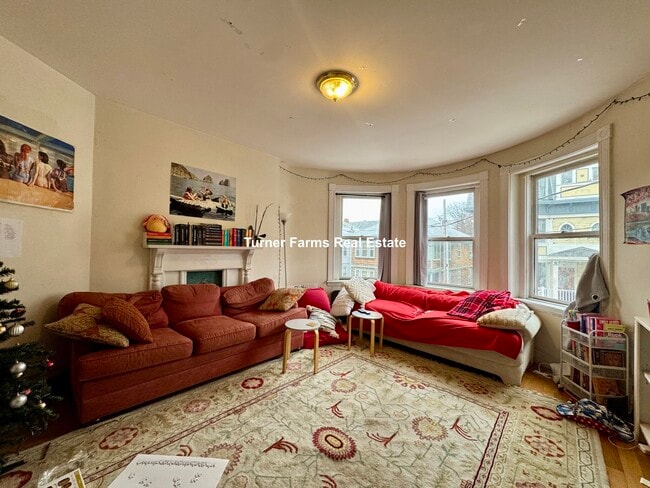 Building Photo - 71 Pontiac St