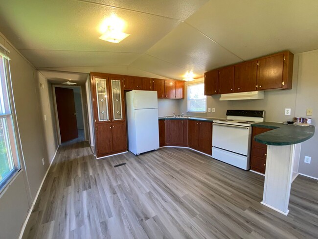 Building Photo - Singlewide on private lot! Located not far...