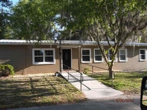 Building Photo - 312 W Margurite St