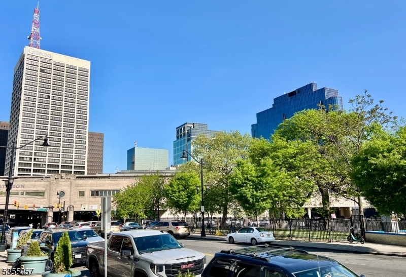 Primary Photo - 384 Market St