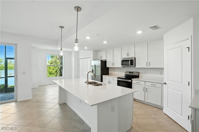 Foto del edificio - 14281 Heritage Landing Blvd