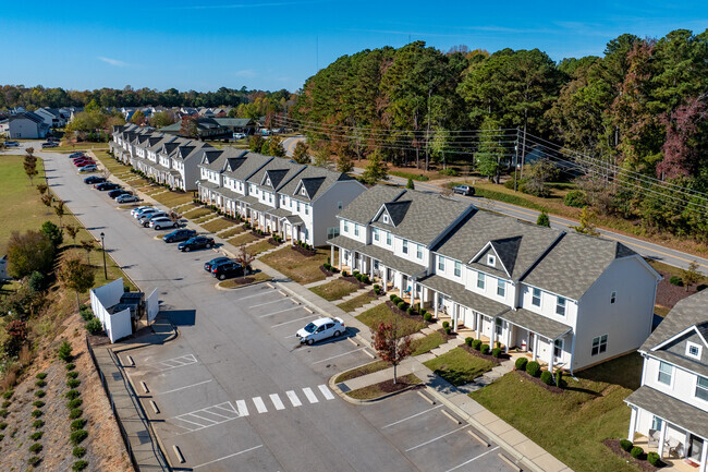 Descripción general del edificio - Lionsgate Townhomes