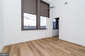 Building Photo - 2700 E Auburn St