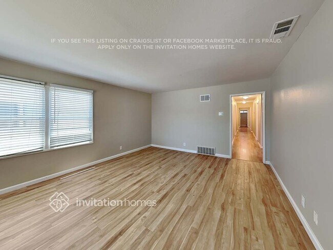 Foto del edificio - 349 B.W. Williams Drive