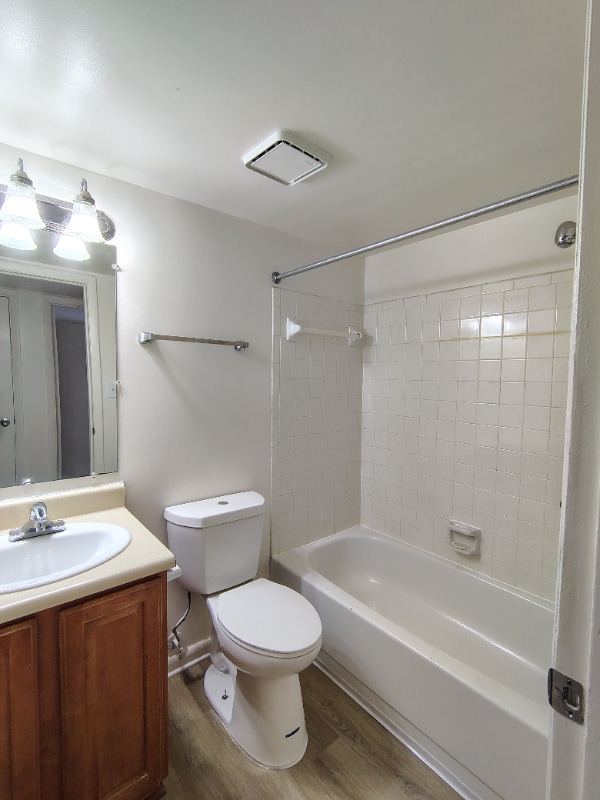 Building Photo - 600 Reusens Rd