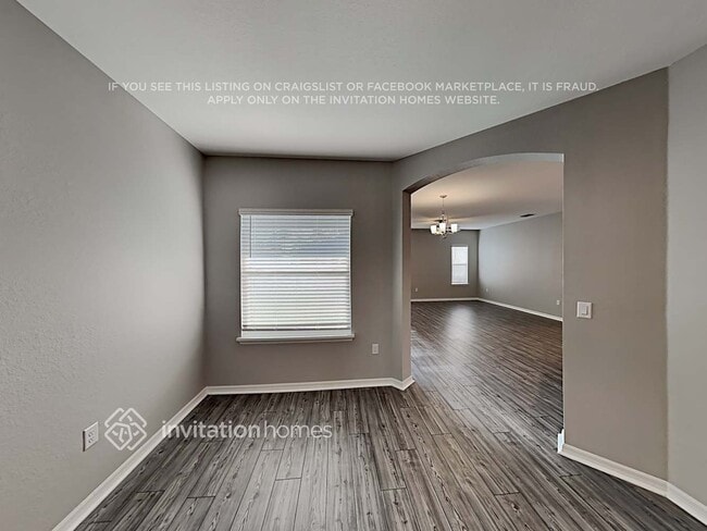 Building Photo - 165 St Thomas Dr