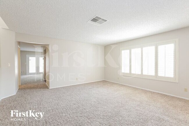 Foto del edificio - 2085 Waverly Cir