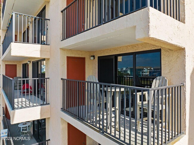 Foto del edificio - 1518 Lake Park Blvd S