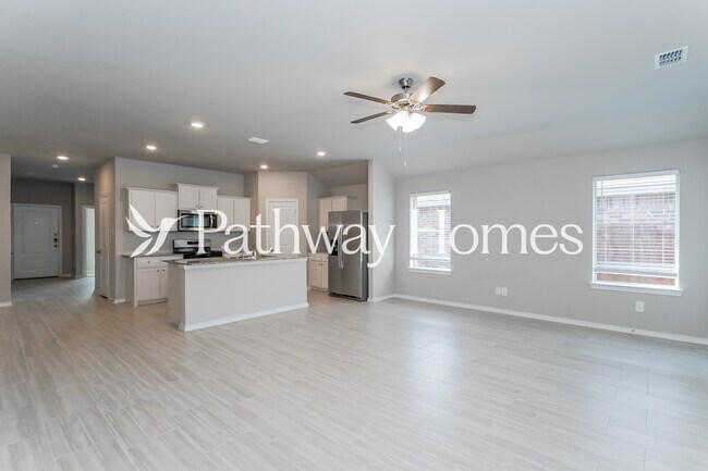 Foto del edificio - 8432 Hollymead Ln