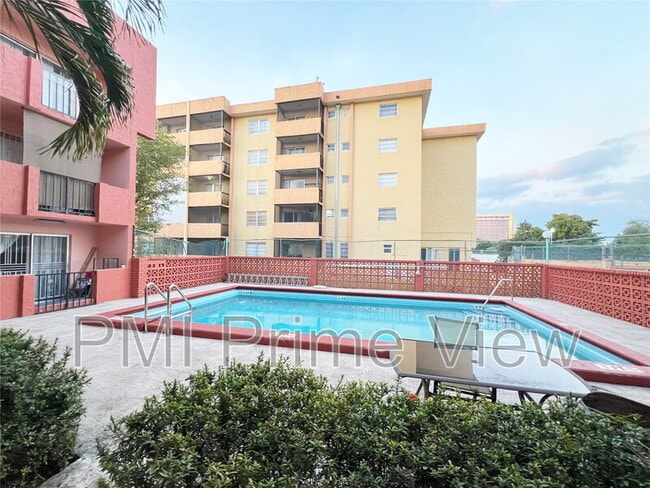 Foto del edificio - 505 NW 72nd Ave