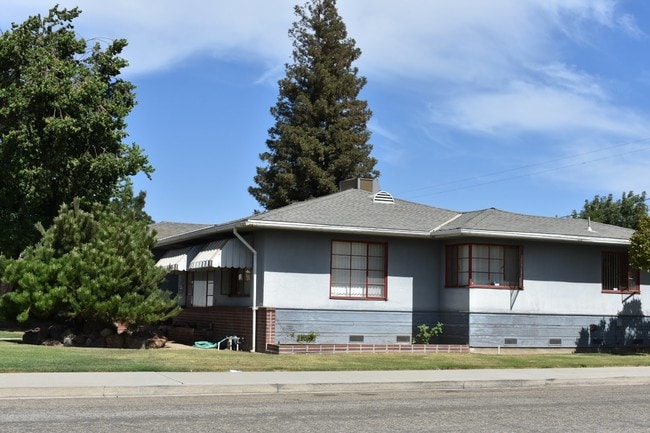 Building Photo - 1276 S Rupert Ave
