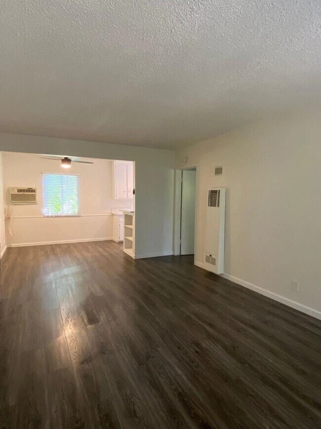 Interior Photo - 6434 Shirley Ave