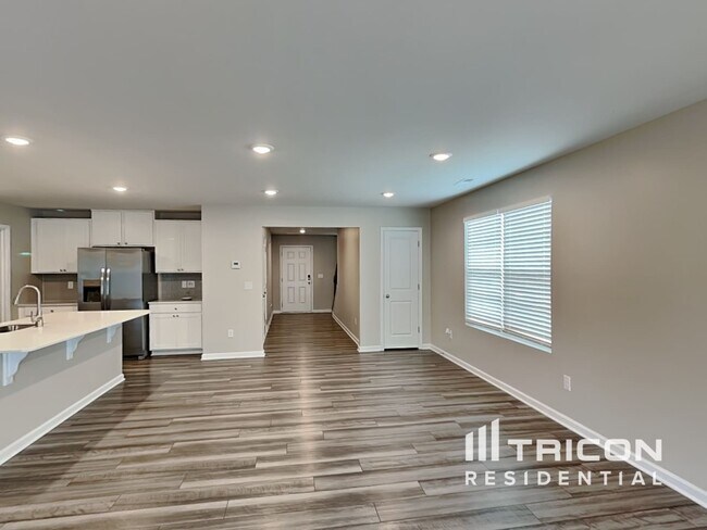 Foto del edificio - 127 Brentwood Dr