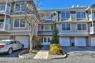 Building Photo - 203 Central Pk Pl