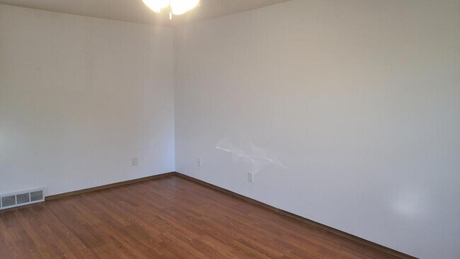 Building Photo - 226 Sorento Pl