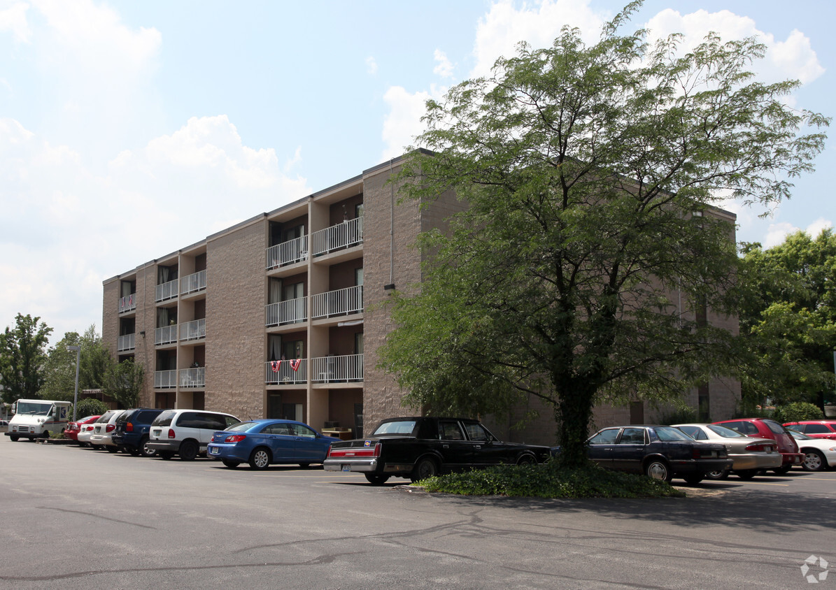 Primary Photo - Smith Center Apartments