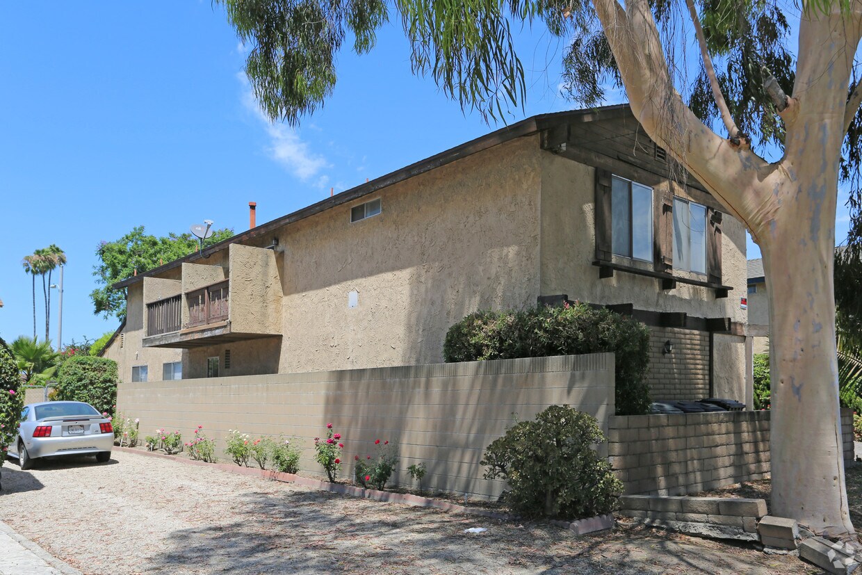 Building Photo - 11771 Trask Ave