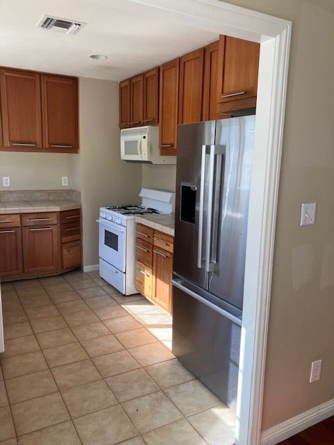 Building Photo - 2833 S Victoria Ave