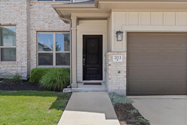 Building Photo - 2500 Forest Creek Dr