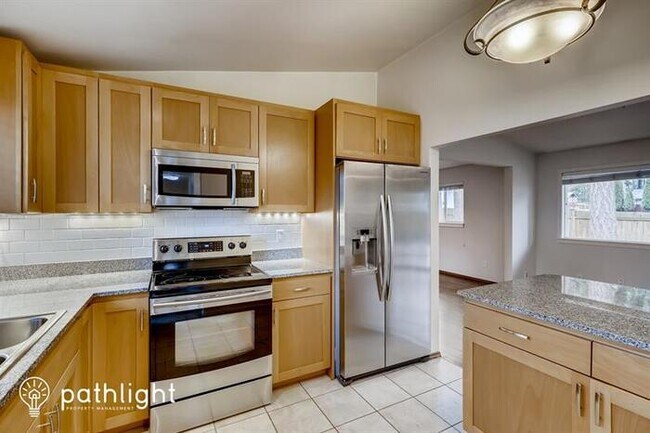 Building Photo - 12602 136th St E, Puyallup, WA, 98374