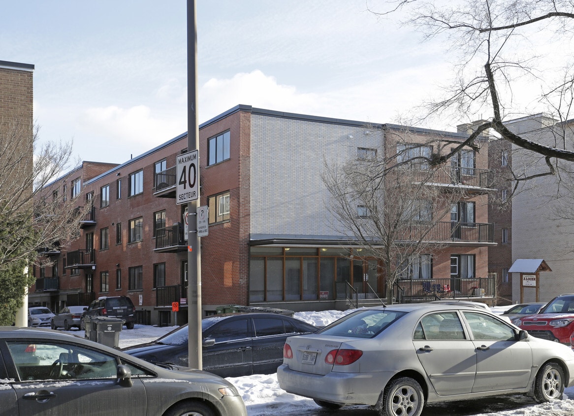 Photo principale - 3400 Linton