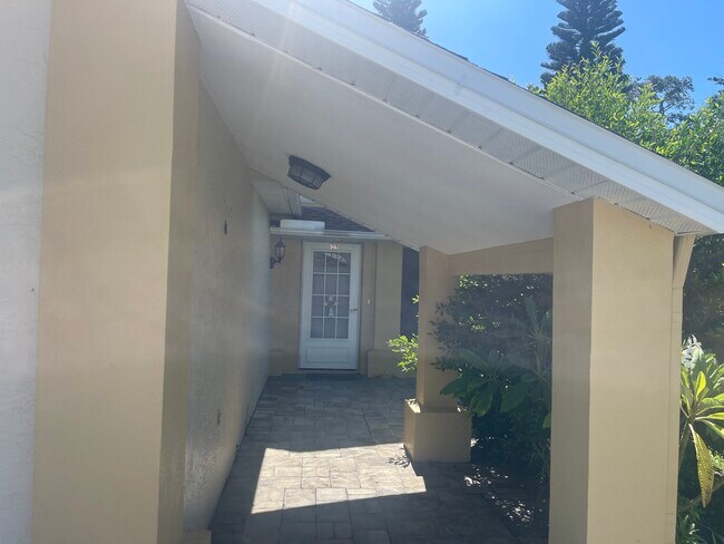 Foto del edificio - 9412 Lake Chrise Ln
