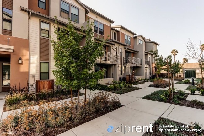 Building Photo - 4 br, 3.5 bath Townhome - 2755 Ball Pl, Sa...