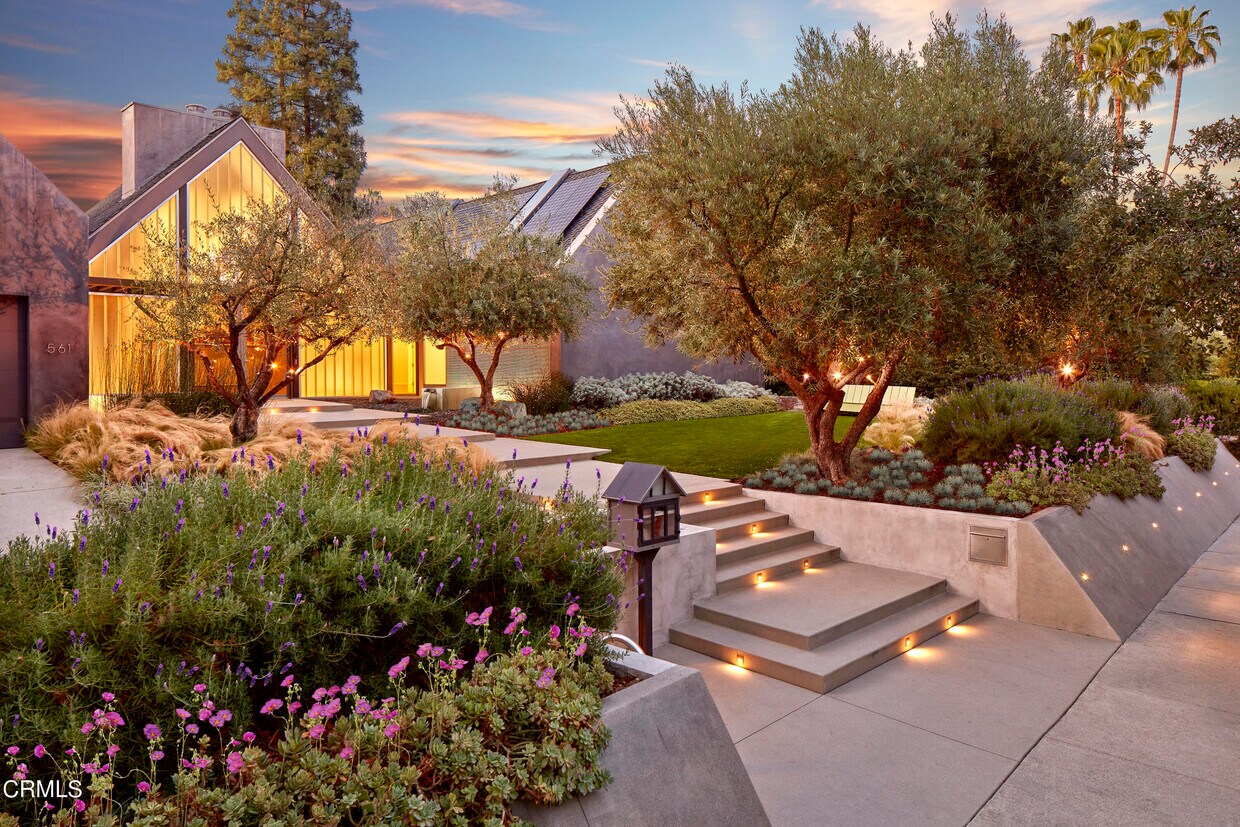 Foto principal - 561 Woodland Rd