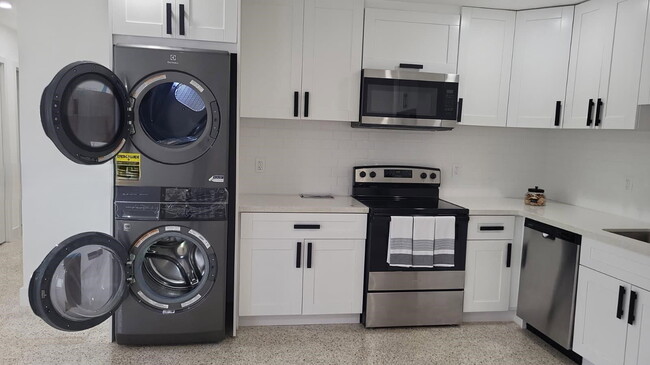Photo - 9228 SW 37th St Apartment