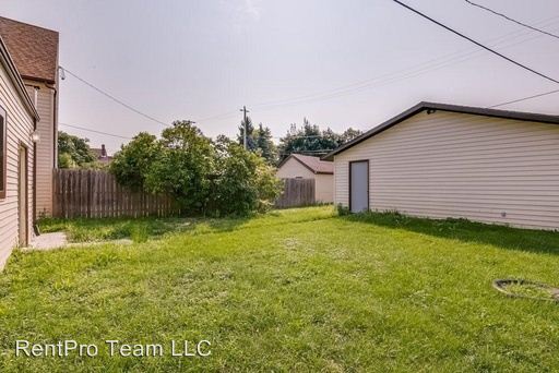 Building Photo - 1627 Manitoba Ave