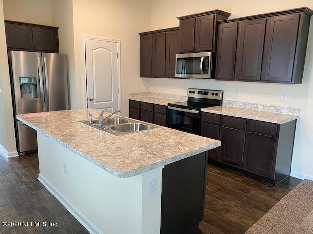 Foto del edificio - 8256 Meadow Walk Ln