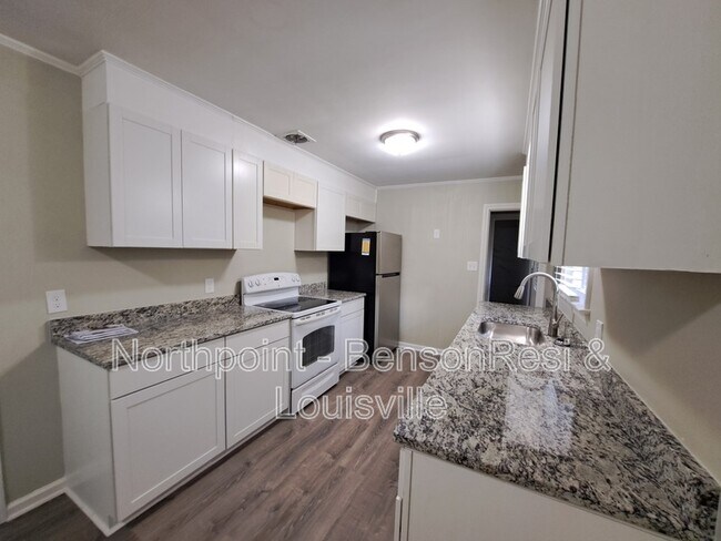 Foto del edificio - 1151 Raynor St