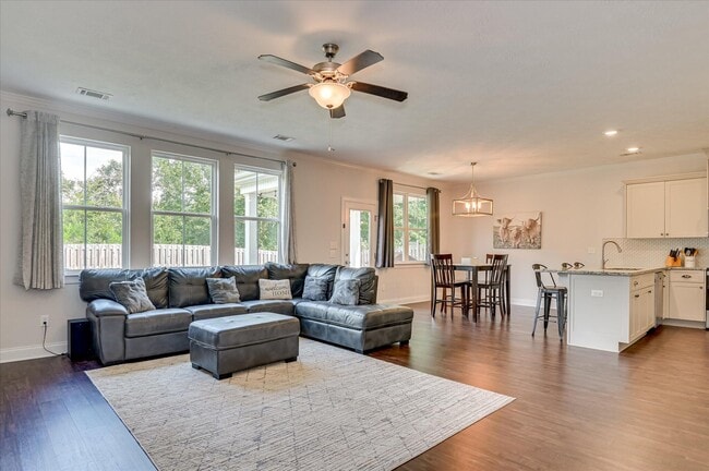 Building Photo - 153 Brighton Landing Dr